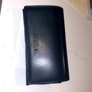 Chanel sunglasses magnetic case